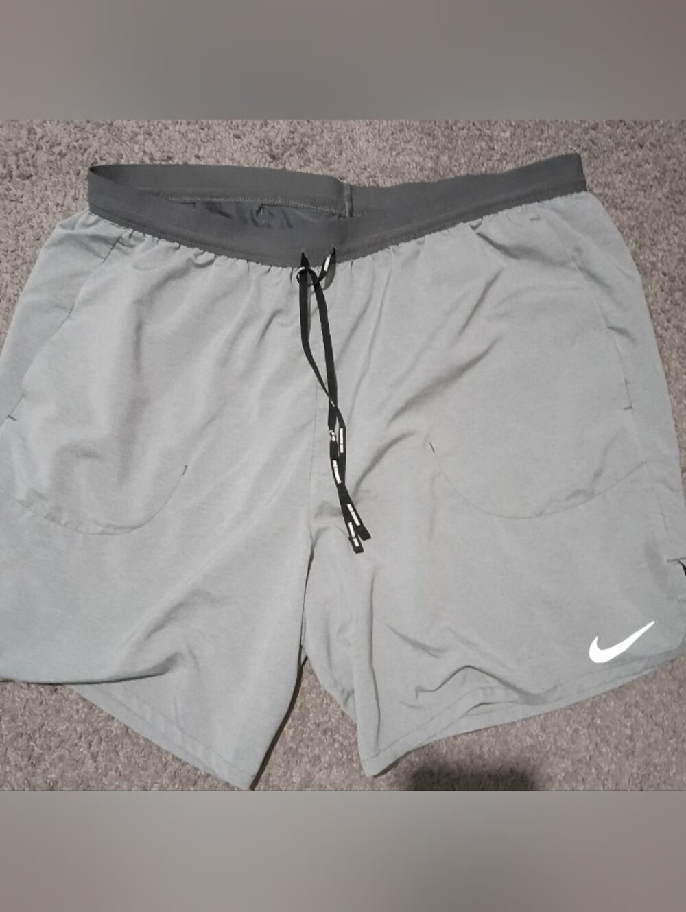 Nike Men's Light Gray Athletic Shorts with Drawstring 2 In 1